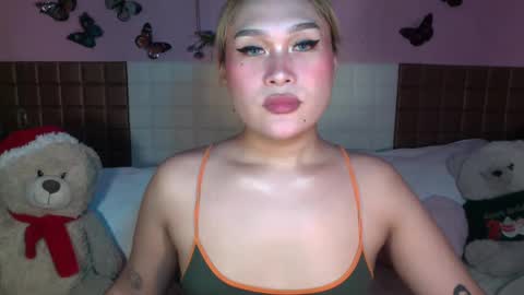 Sarah Drews   Super model online show from 4, 1, 2025