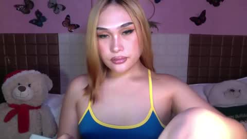 Sarah Drews   Super model online show from 6, 1, 2025
