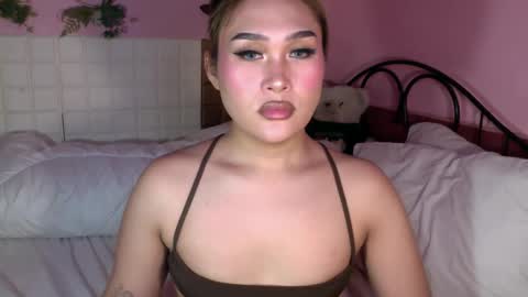 Sarah Drews   Super model online show from 5, 2, 2025