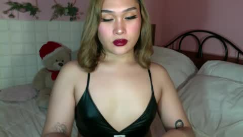 Sarah Drews   Super model online show from 19, 2, 2025