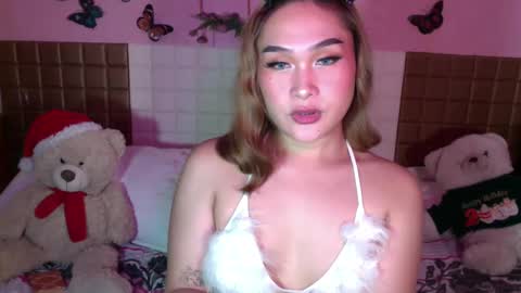 Sarah Drews   Super model online show from 3, 3, 2025