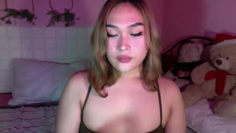 Sarah Drews   Super model online show from 6, 3, 2025