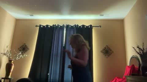 Snapshot of sassyhotwife00 chatting on 16, 6, 2026 sassyhotwife00 online show from 16, 6, 2026