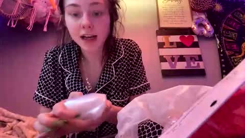 sassyseductive online show from 30, 4, 2026