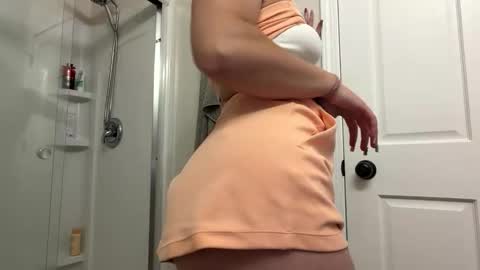 Snapshot of sassysquirtsmmm chatting on 26, 5, 2026 sassysquirtsmmm online show from 26, 5, 2026