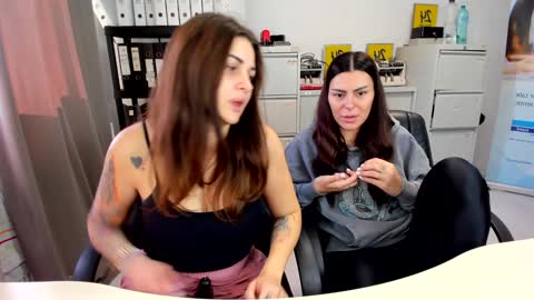 Snapshot of sassytiff chatting on 20, 10, 2025 sassytiff online show from 20, 10, 2025