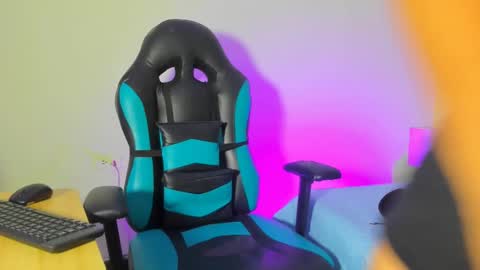 Evans Williams online show from 12, 2, 2025