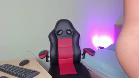 Evans Williams online show from 19, 2, 2025