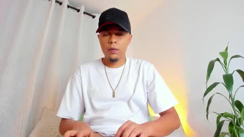 Snapshot of satanas_333 chatting on 30, 11, 2025 online show from 30, 11, 2025