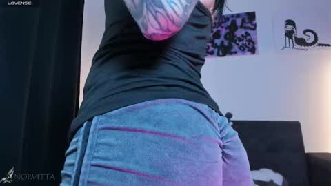    im expecting 300 thumbs up on my altar online show from 11, 3, 2026