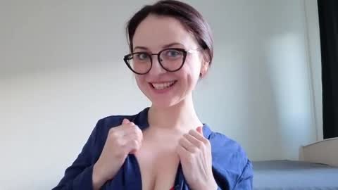 Lori online show from 7, 4, 2026