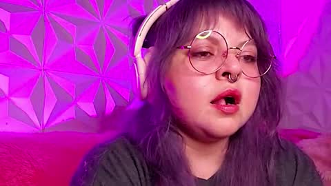 Snapshot of satyn_doll chatting on 22, 10, 2025 Gina George online show from 22, 10, 2025