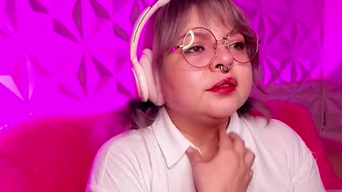 Snapshot of satyn_doll chatting on 30, 10, 2025 Gina George online show from 30, 10, 2025