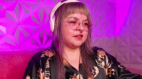 Snapshot of satyn_doll chatting on 14, 11, 2025 Gina George online show from 14, 11, 2025