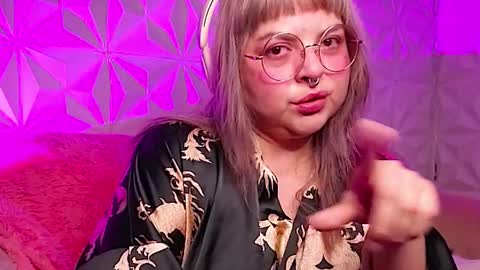 Snapshot of satyn_doll chatting on 16, 11, 2025 Gina George online show from 16, 11, 2025