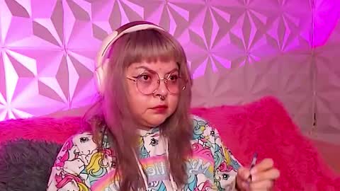 Snapshot of satyn_doll chatting on 23, 11, 2025 Gina George online show from 23, 11, 2025