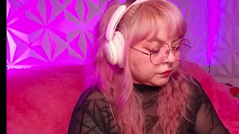 Snapshot of satyn_doll chatting on 13, 1, 2026 Gina George online show from 13, 1, 2026