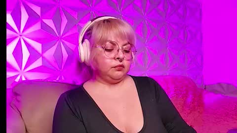 Snapshot of satyn_doll chatting on 7, 2, 2026 Gina George online show from 7, 2, 2026