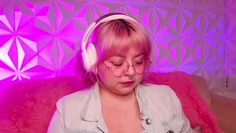 Snapshot of satyn_doll chatting on 24, 2, 2026 Gina George online show from 24, 2, 2026