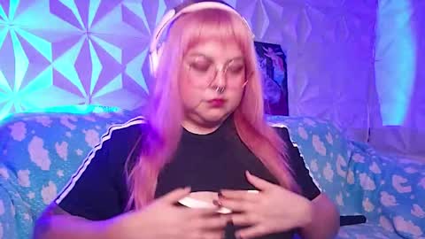 Gina George online show from 12, 4, 2026