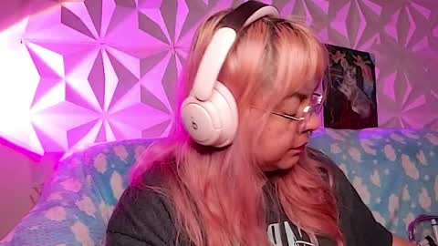 Gina George online show from 21, 4, 2026