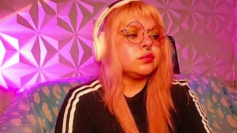 Gina George online show from 23, 4, 2026