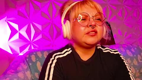 Gina George online show from 24, 4, 2026