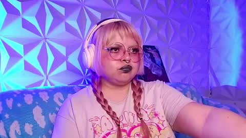 Gina George online show from 29, 4, 2026