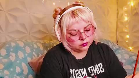 Gina George online show from 14, 6, 2026