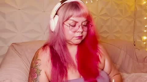 Gina George online show from 22, 7, 2026