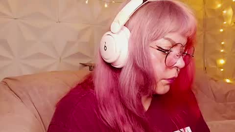 Gina George online show from 23, 7, 2026