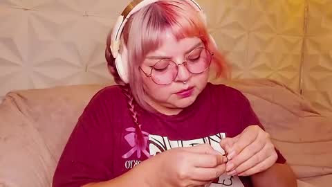 Gina George online show from 26, 7, 2026
