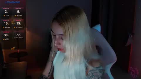 I AM JENN  online show from 8, 12, 2024