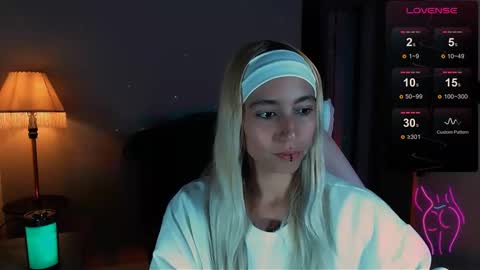 I AM JENN  online show from 27, 12, 2024