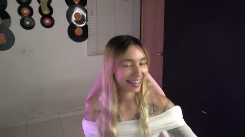 I AM JENN  online show from 11, 7, 2026