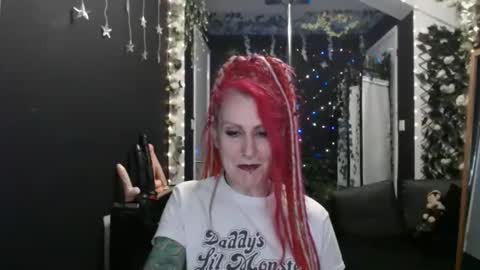 SaucySky online show from 17, 2, 2025