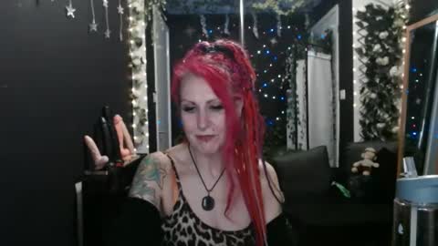 SaucySky online show from 25, 2, 2025