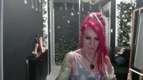 SaucySky online show from 10, 9, 2025