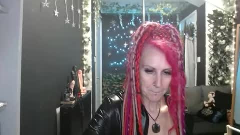 SaucySky online show from 21, 9, 2025