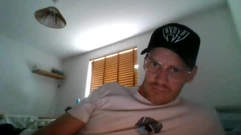 Sausagesandwitch23 online show from 21, 7, 2026