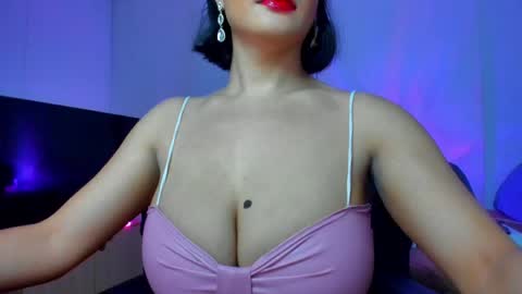 savanna13 online show from 7, 6, 2026