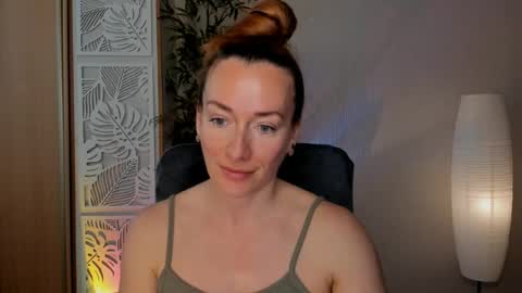 Snapshot of save_the_qween chatting on 11, 5, 2026 save the qween online show from 11, 5, 2026