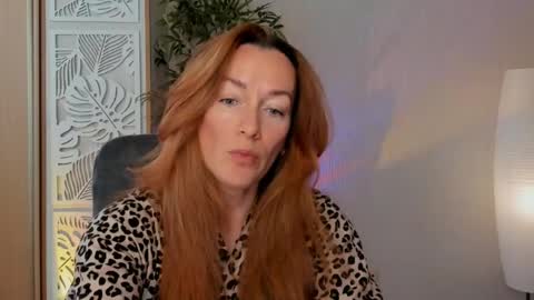Snapshot of save_the_qween chatting on 13, 5, 2026 save the qween online show from 13, 5, 2026
