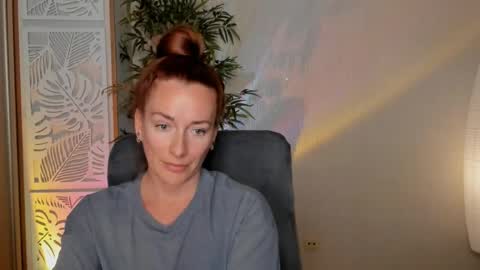 Snapshot of save_the_qween chatting on 22, 5, 2026 save the qween online show from 22, 5, 2026