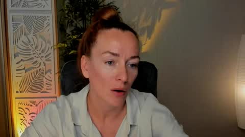 Snapshot of save_the_qween chatting on 5, 6, 2026 save the qween online show from 5, 6, 2026