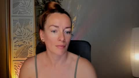 Snapshot of save_the_qween chatting on 12, 6, 2026 save the qween online show from 12, 6, 2026
