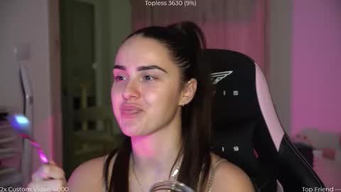 Snapshot of savvage_play chatting on 20, 11, 2025 Naomi online show from 20, 11, 2025