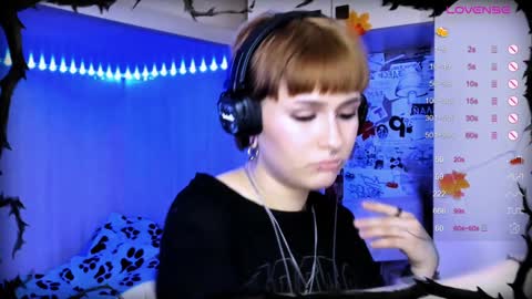 Snapshot of say_mary chatting on 16, 12, 2024 pronoun she. name Mary. age 21. online show from 16, 12, 2024