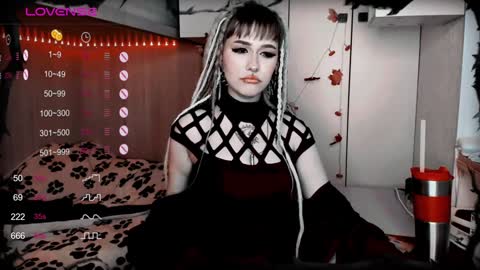 Snapshot of say_mary chatting on 7, 1, 2025 pronoun she. name Mary. age 21. online show from 7, 1, 2025