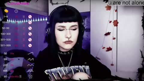 Snapshot of say_mary chatting on 14, 2, 2025 pronoun she. name Mary. age 21. online show from 14, 2, 2025